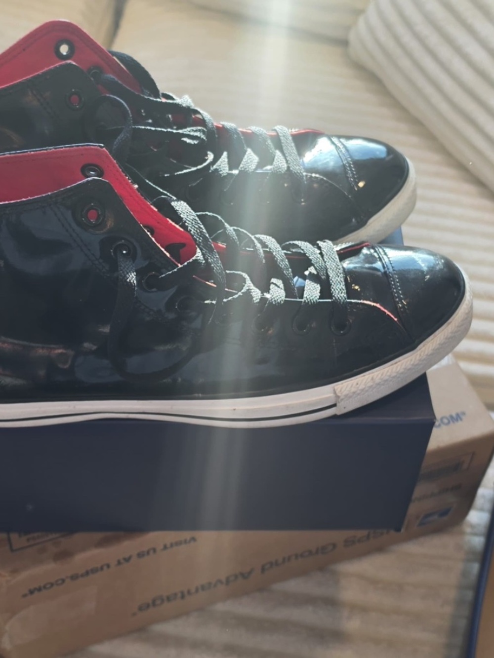 Black and Red patent leather Converse - Picture 2 of 4